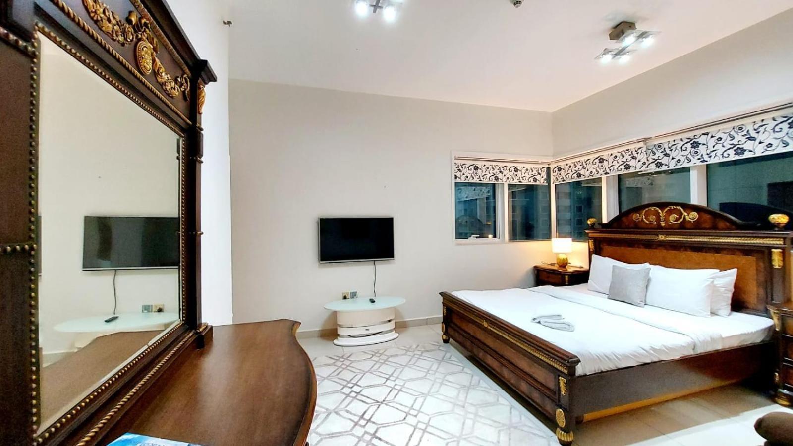 Entire Private Self Catered Apartments Marina Дубай Екстериор снимка
